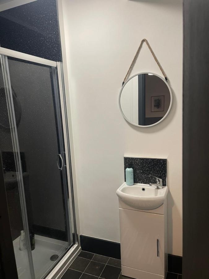 Elegant Studio1 Netflix Bathroom Close To Beach Swansea Esterno foto