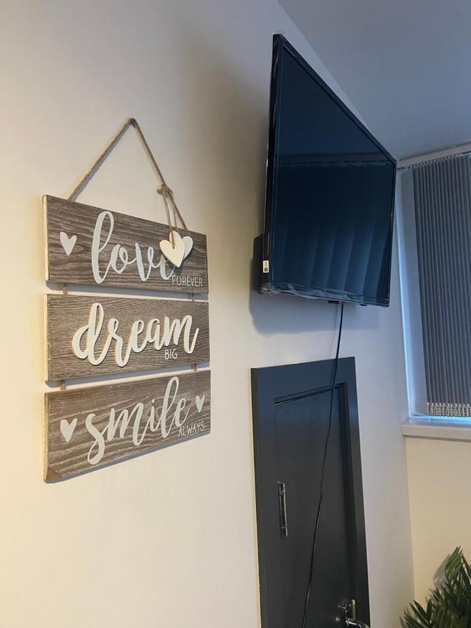 Elegant Studio1 Netflix Bathroom Close To Beach Swansea Esterno foto